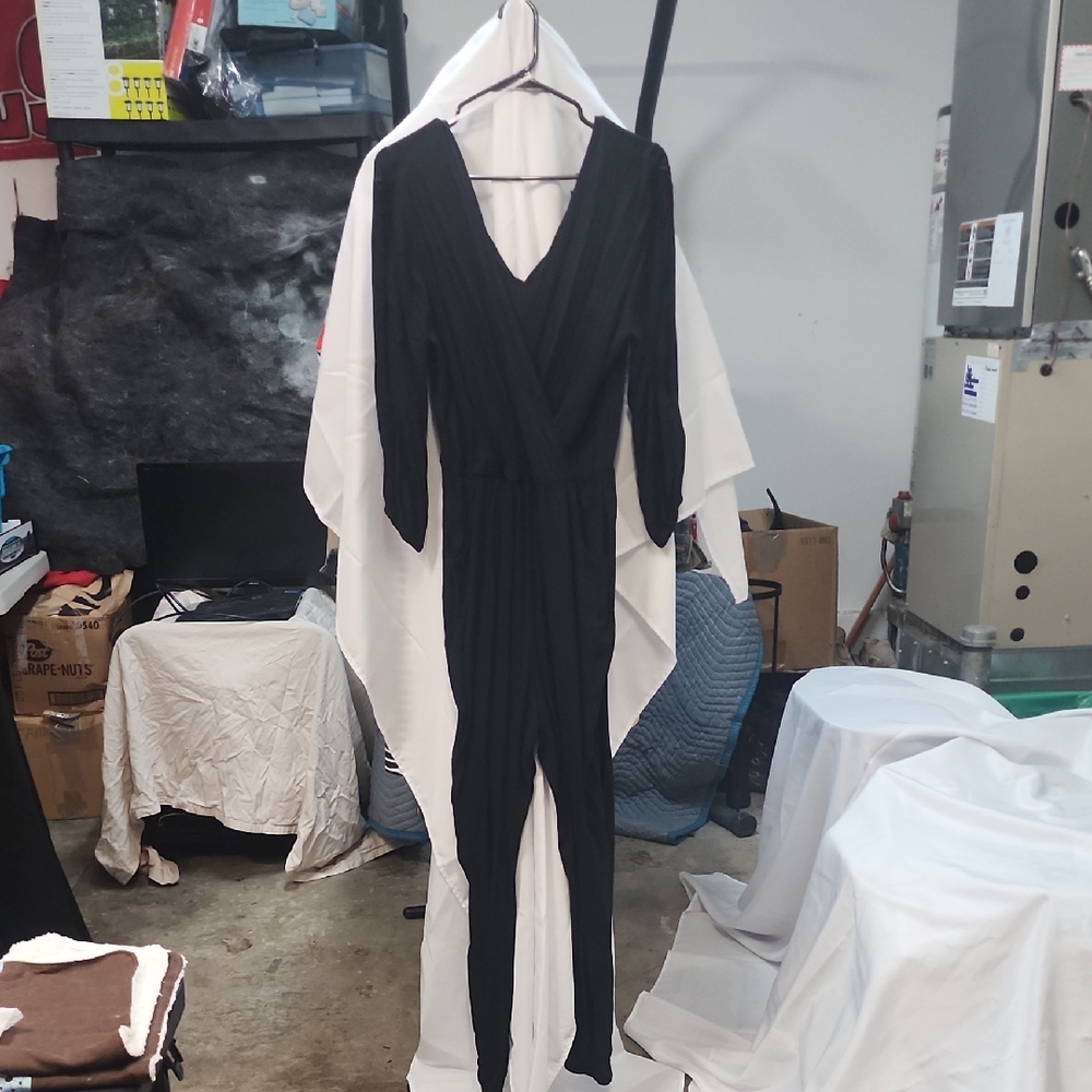 Lulu's Elegant Black Garment